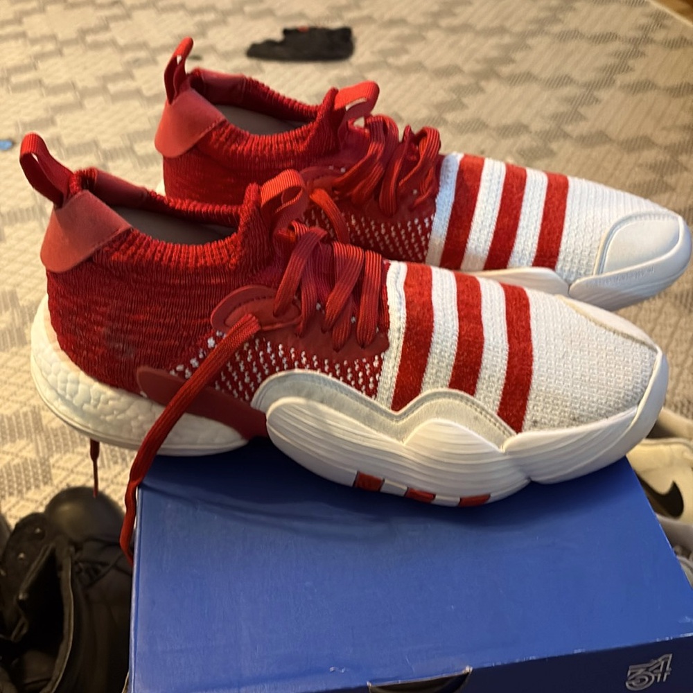 Never worn and their size 11